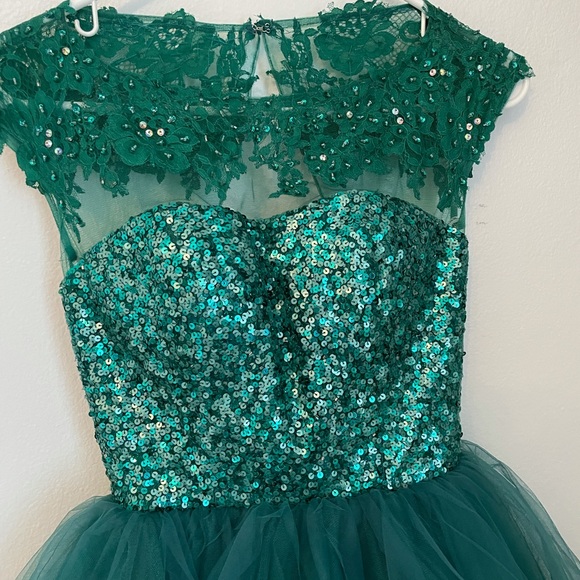 Sherri Hill Short High Neck Party Dress Emerald green - Picture 3 of 12